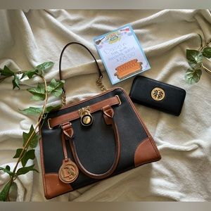 Dasein bag with matching wallet. ** Wallet has normal wear**